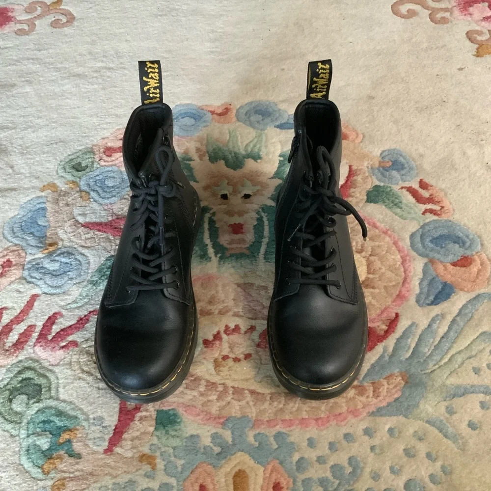 Dr. Martens Air Wair Sz 3 Youth Kids Blk Leather Ankle Zip Boots Bouncing Soles - Picture 2 of 9